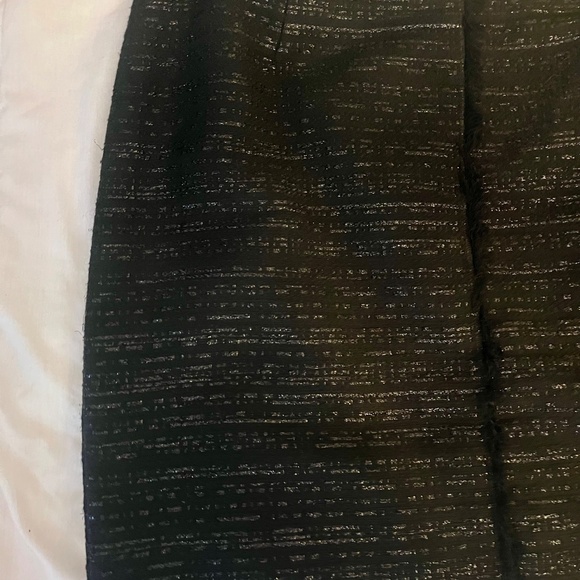 Trina Turk Los Angeles Distressed/Tweed Style Black/Silver Mini Skirt / Size 10 - Picture 2 of 10